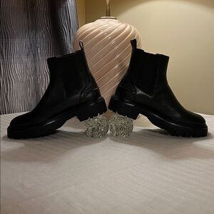 Zara women’s size 38 Chelsea boots